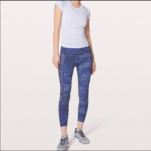 Lululemon size 2 Fast & Free 7/8 Tight II 25”